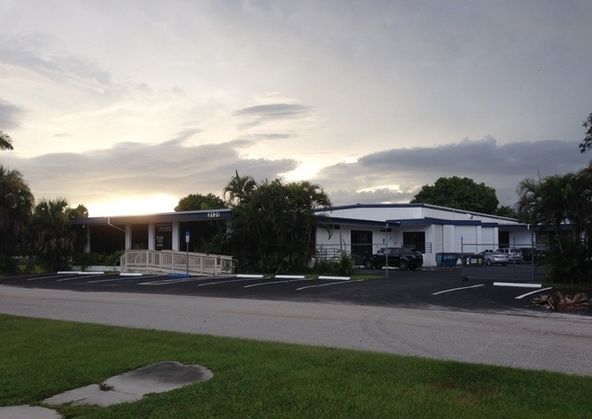 3131 E Riverside Dr, Fort Myers, FL 33916